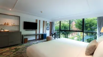 THE NAI HARN (ex. THE ROYAL YACHT CLUB PHUKET)