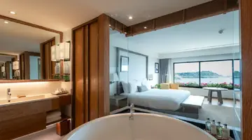 THE NAI HARN (ex. THE ROYAL YACHT CLUB PHUKET)