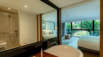 THE NAI HARN (ex. THE ROYAL YACHT CLUB PHUKET)