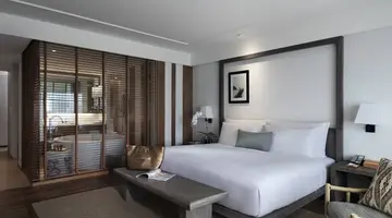 THE NAI HARN (ex. THE ROYAL YACHT CLUB PHUKET)