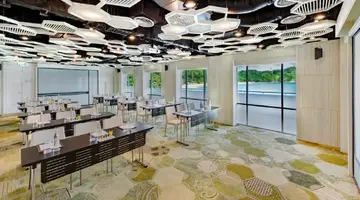 THE NAI HARN (ex. THE ROYAL YACHT CLUB PHUKET)