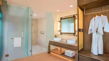 The Naka Island A Luxury Collection Res