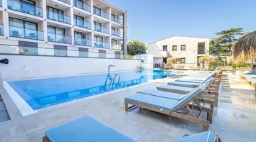 The New Mediteran - Villa Edition