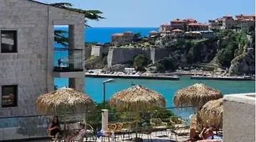 The New Mediteran - Villa Edition