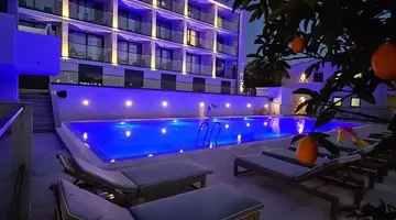 The New Mediteran - Villa Edition
