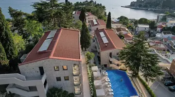 The New Mediteran - Villa Edition