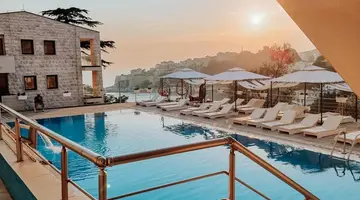 The New Mediteran - Villa Edition