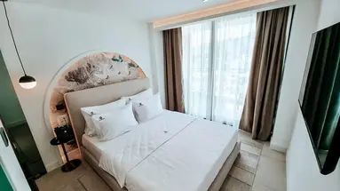 The New Mediteran - Villa Edition