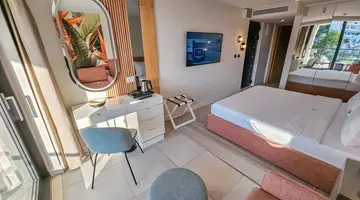 The New Mediteran - Villa Edition