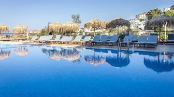 The New Mediteran - Villa Edition