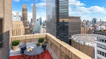 THE NEW YORKER HOTEL BY LOTTE HOTELS