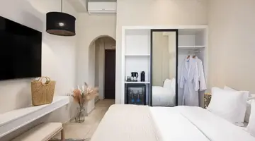 The Noverian Bios Santorini Boutique Hotel