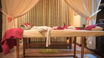 The Oasis Hotel Restaurant and Spa (Praslin Hotel)