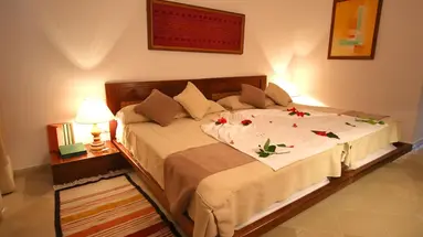 The Orangers Beach Resort & Bungalows 4