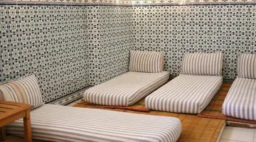 The Orangers Beach Resort & Bungalows 4