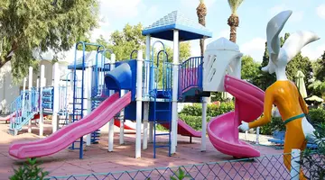 The Orangers Beach Resort & Bungalows 4