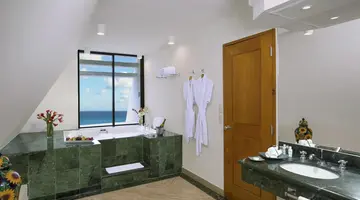 The Pyramid Cancun By Oasis