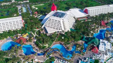 The Pyramid Cancun By Oasis