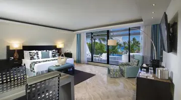 The Pyramid Cancun By Oasis