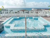 The Reef 28 Gourmet Adults Only - All Suites
