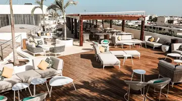 The Reef 28 Gourmet Adults Only - All Suites