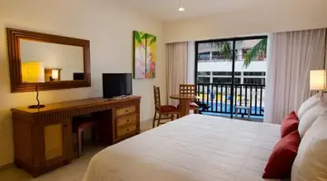 The Reef Coco Beach Resort & Spa