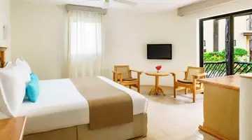 The Reef Playacar Beach Resort & Spa