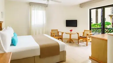 The Reef Playacar Beach Resort & Spa