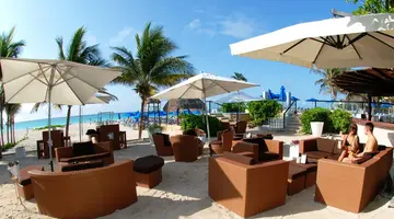 The Reef Playacar