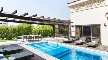 The Ritz-Carlton Abu Dhabi Grand Canal