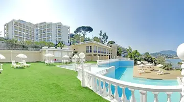 THE ROYAL GRAND HOTEL