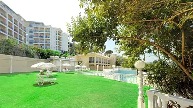 THE ROYAL GRAND HOTEL