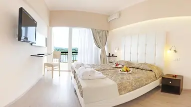 THE ROYAL GRAND HOTEL