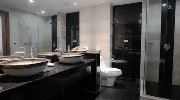 THE ROYAL PARADISE HOTEL & SPA