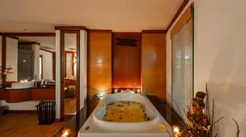 The Royal Paradise Hotel & Spa
