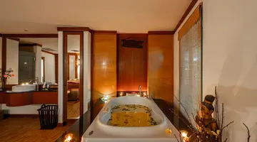 The Royal Paradise Hotel & Spa