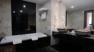 THE ROYAL PARADISE HOTEL & SPA