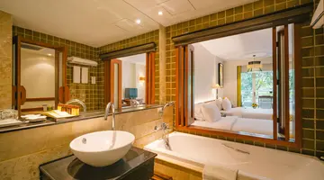 THE ROYAL PARADISE HOTEL & SPA