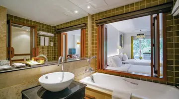 The Royal Paradise Hotel & Spa