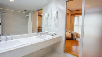 THE ROYAL PARADISE HOTEL & SPA