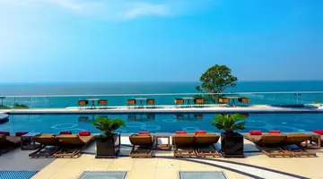 THE SANCTUARY RESORT PATTAYA, BW SIGNATURE COLLECTION (ex. THE SANCTUARY PHRATAMNAK PATTAYA HOTEL)