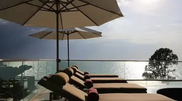 THE SANCTUARY RESORT PATTAYA, BW SIGNATURE COLLECTION (ex. THE SANCTUARY PHRATAMNAK PATTAYA HOTEL)