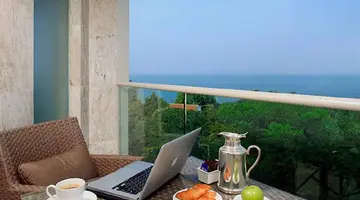 THE SANCTUARY RESORT PATTAYA, BW SIGNATURE COLLECTION (ex. THE SANCTUARY PHRATAMNAK PATTAYA HOTEL)