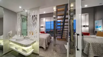 The Sense De Luxe Hotel