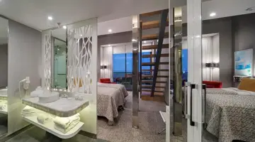 The Sense De Luxe Hotel