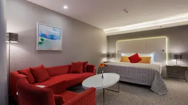 The Sense De Luxe Hotel