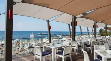 The Sense De Luxe Hotel
