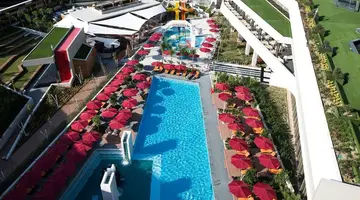 The Sense De Luxe Hotel