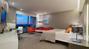 The Sense De Luxe Hotel