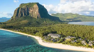 The St. Regis Le Morne Resort 5